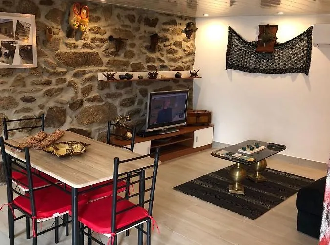 Casas Do Lobo * Tarouca